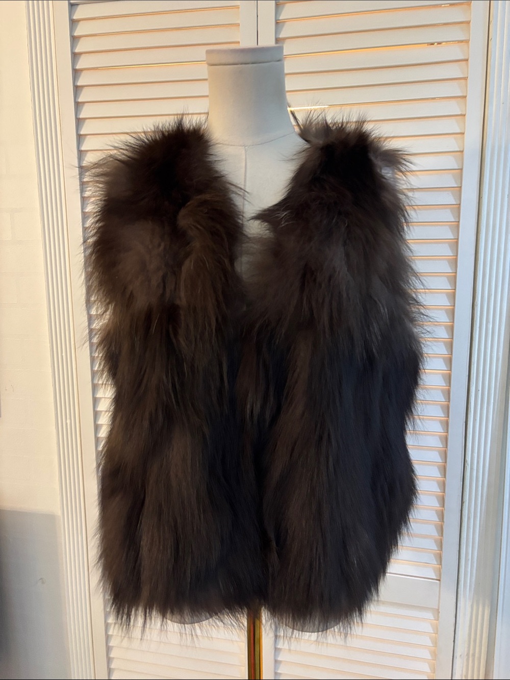 Lou Andrea Plush Dark Brown real fox Fur Vest, S